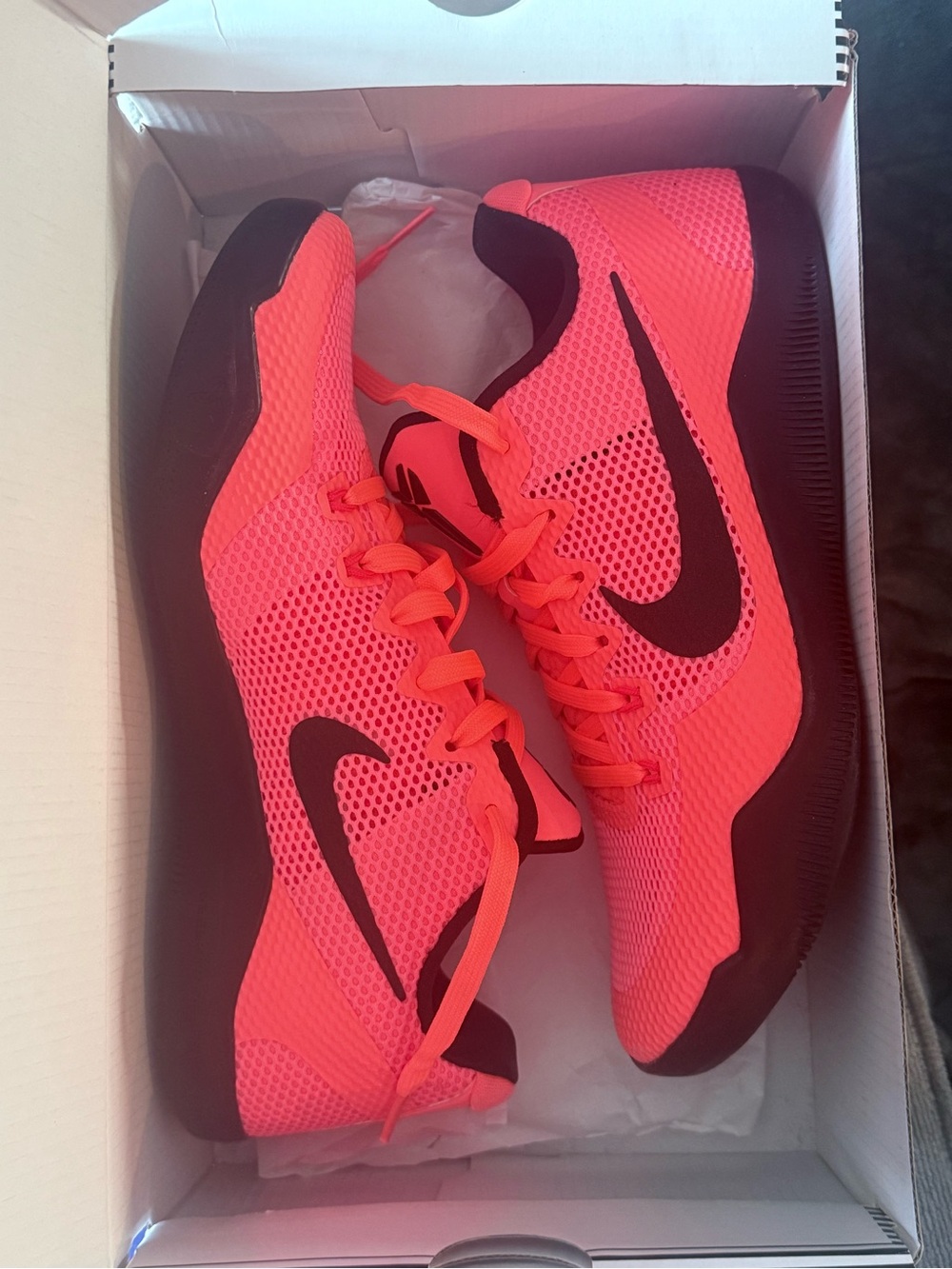 KOBE XI BARCELONA BRIGHT MANGO